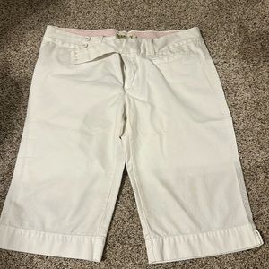 Old Navy White Capri Pants